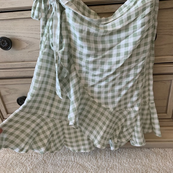 Skirt set with ruffle hem and wrap - Picture 4 of 6